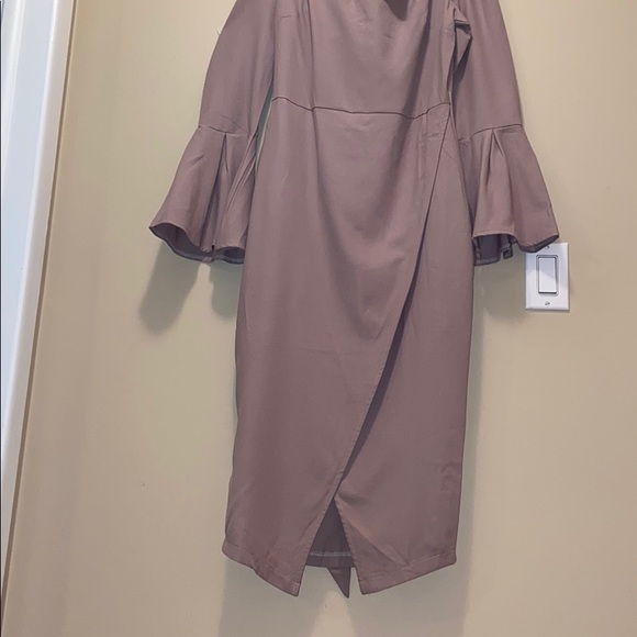 Dress - Picture 2 of 4